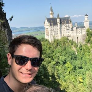 Meet your Posher, Zach